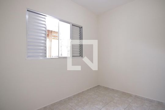 Quarto 2 de casa para alugar com 2 quartos, 70m² em Jardim Arize, São Paulo