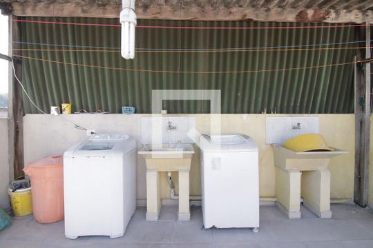Área de Serviço de casa para alugar com 2 quartos, 70m² em Jardim Arize, São Paulo