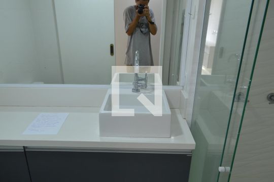Banheiro da Suíte de apartamento à venda com 3 quartos, 87m² em Taquara, Rio de Janeiro