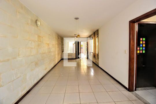 Casa à venda com 5 quartos, 380m² em Dona Clara, Belo Horizonte