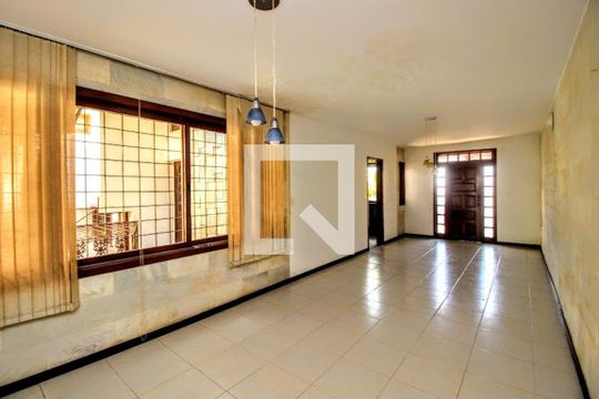 Sala de casa à venda com 5 quartos, 380m² em Dona Clara, Belo Horizonte