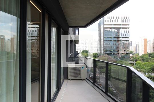 Varanda de kitnet/studio para alugar com 1 quarto, 44m² em Vila Olímpia, São Paulo
