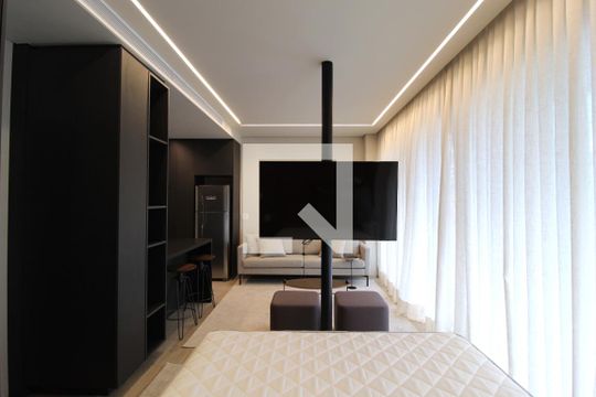 Sala/Quarto de kitnet/studio para alugar com 1 quarto, 44m² em Vila Olímpia, São Paulo
