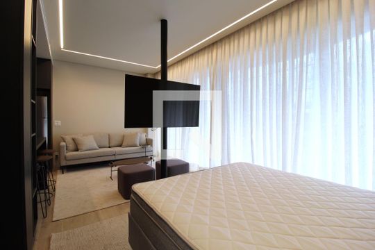 Sala/Quarto de kitnet/studio para alugar com 1 quarto, 44m² em Vila Olímpia, São Paulo