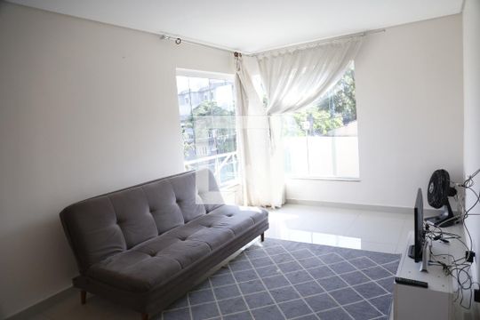 Casa à venda com 3 quartos, 170m² em Parque Anhanguera, São Paulo