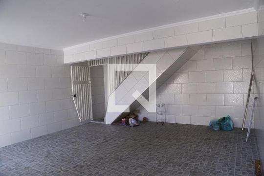 Garagem de casa à venda com 3 quartos, 170m² em Parque Anhanguera, São Paulo