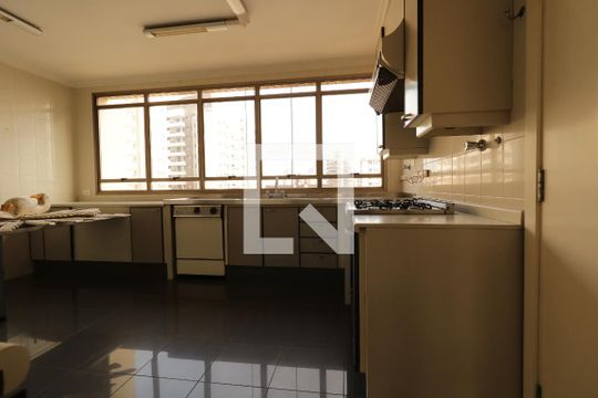 Cozinha de apartamento à venda com 4 quartos, 245m² em Vila Gilda, Santo André