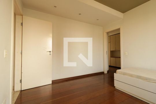 Quarto 1 de apartamento à venda com 4 quartos, 245m² em Vila Gilda, Santo André