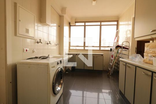 Área de Serviço de apartamento à venda com 4 quartos, 245m² em Vila Gilda, Santo André
