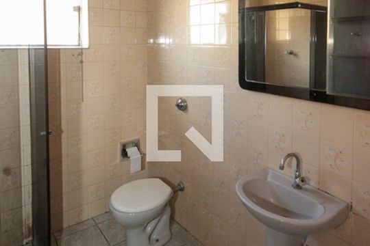 Banheiro Social de casa para alugar com 2 quartos, 70m² em Jardim Tiete, São Paulo