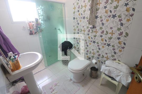 Banheiro Quarto 2  de casa à venda com 4 quartos, 705m² em Santa Teresinha, São Paulo