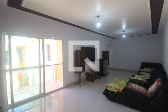 Sala de TV de casa à venda com 4 quartos, 705m² em Santa Teresinha, São Paulo
