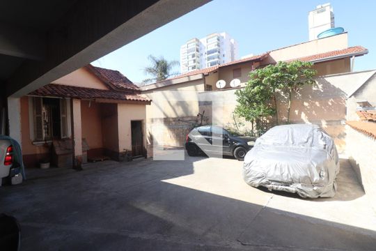 Garagem de casa à venda com 4 quartos, 705m² em Santa Teresinha, São Paulo