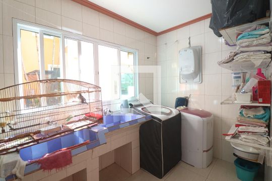 Área de Serviço de casa à venda com 4 quartos, 705m² em Santa Teresinha, São Paulo