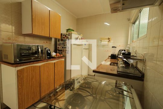 Cozinha de casa à venda com 3 quartos, 190m² em Vila Floresta, Santo André