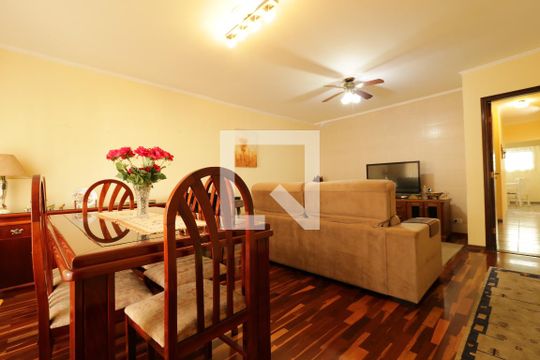 Sala de casa à venda com 3 quartos, 190m² em Vila Floresta, Santo André