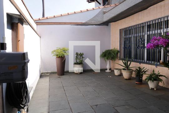 Garagem de casa à venda com 3 quartos, 190m² em Vila Floresta, Santo André