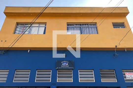 Fachada de kitnet/studio para alugar com 1 quarto, 25m² em Nova Gerti, São Caetano do Sul