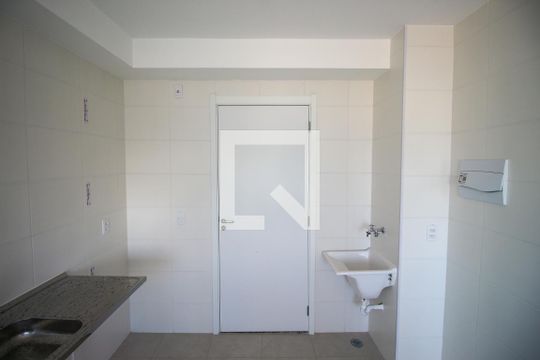 Cozinha de apartamento para alugar com 2 quartos, 33m² em Itaquera, São Paulo