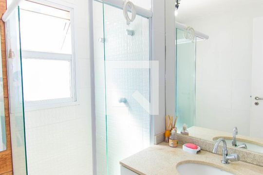 Banheiro de kitnet/studio à venda com 1 quarto, 26m² em Vila Prudente, São Paulo
