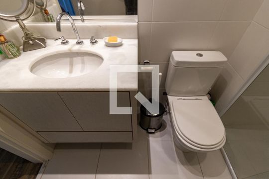 Banheiro Social de apartamento à venda com 2 quartos, 95m² em Vila Olímpia, São Paulo