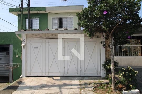 Fachada de casa à venda com 3 quartos, 120m² em Vila Constancia, São Paulo