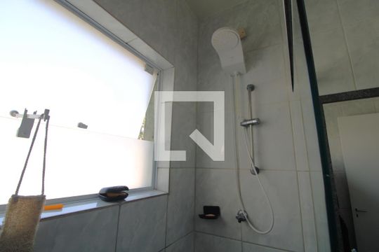 Chuveiro banheiro comum de casa à venda com 3 quartos, 120m² em Vila Constancia, São Paulo