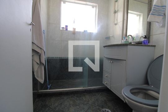 Banheiro comum de casa à venda com 3 quartos, 120m² em Vila Constancia, São Paulo