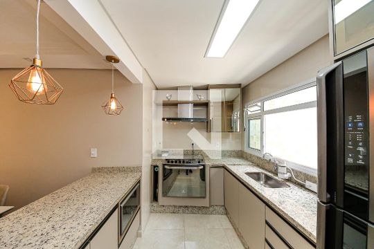 Cozinha de casa à venda com 2 quartos, 190m² em Vila Ivg, São Paulo