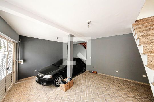 Garagem de casa à venda com 2 quartos, 190m² em Vila Ivg, São Paulo
