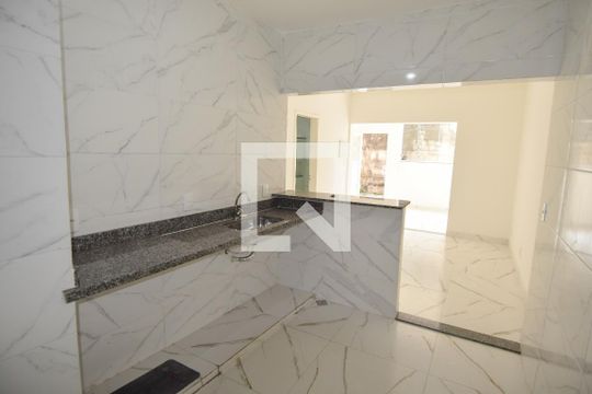 Cozinha de casa para alugar com 1 quarto, 60m² em Parque Centenario, Duque de Caxias