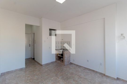 Sala/Quarto de kitnet/studio à venda com 1 quarto, 25m² em Centro, Rio de Janeiro