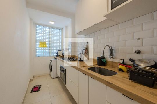 Cozinha de apartamento à venda com 1 quarto, 50m² em Bela Vista, São Paulo