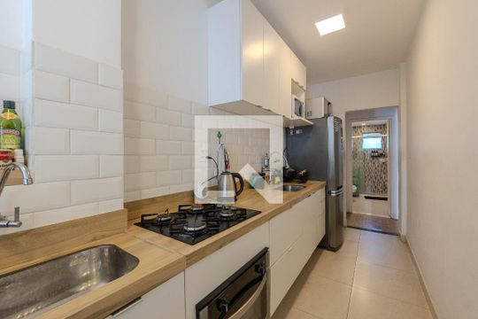 Cozinha de apartamento à venda com 1 quarto, 50m² em Bela Vista, São Paulo