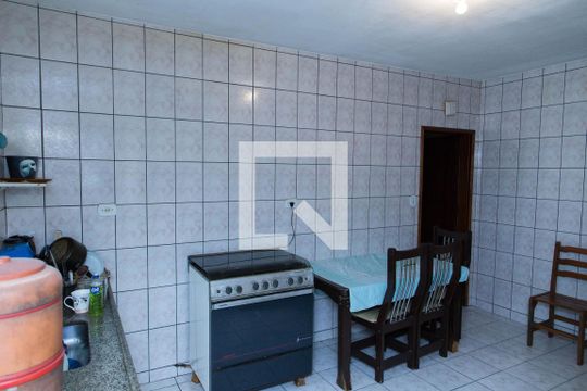 Cozinha de casa à venda com 3 quartos, 210m² em Taboão, Diadema