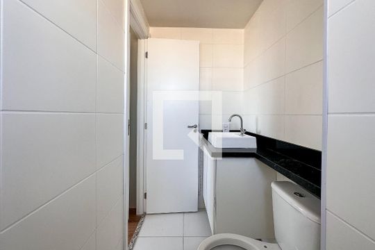 Banheiro de apartamento para alugar com 1 quarto, 27m² em Barra Funda, São Paulo