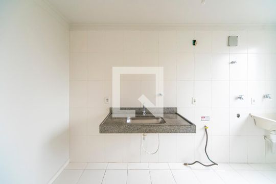 Cozinha de apartamento para alugar com 2 quartos, 50m² em Parque São Vicente, Mauá