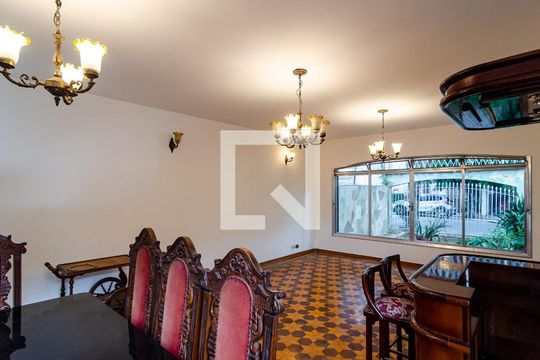 Sala de casa à venda com 3 quartos, 267m² em Jardim Prudência, São Paulo