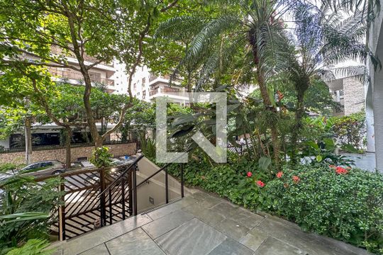 Área Comum - Área Verde de apartamento para alugar com 3 quartos, 100m² em Centro, Guarujá