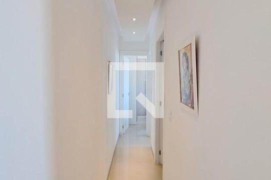 Corredor de apartamento para alugar com 2 quartos, 50m² em Engenho Novo, Rio de Janeiro