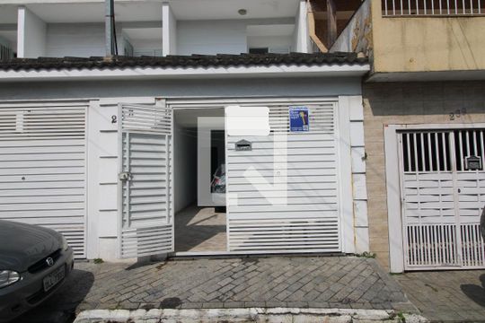 Fachada de casa à venda com 3 quartos, 117m² em Vila Arriete, São Paulo