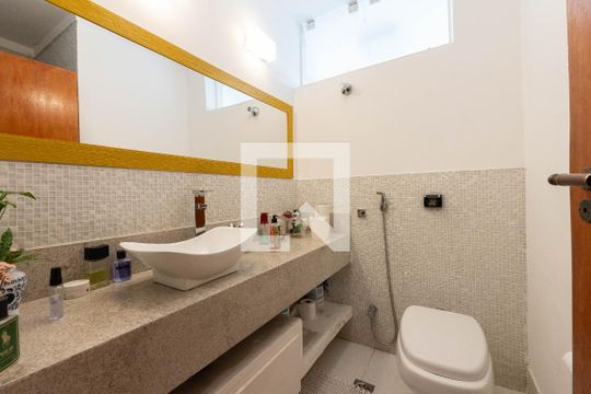 Banheiro da Suíte de apartamento à venda com 3 quartos, 131m² em Bela Vista, São Paulo