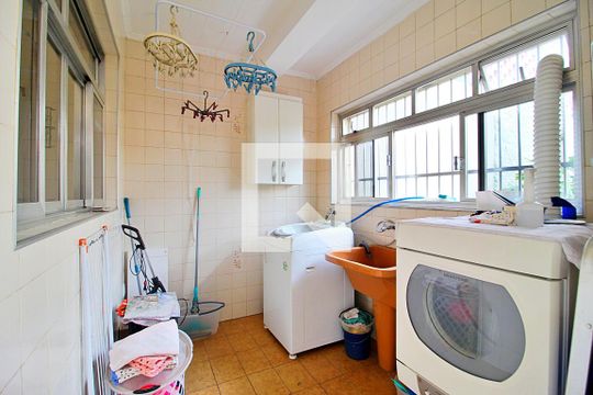 Área de Serviço de casa à venda com 3 quartos, 255m² em Parque das Nações, Santo André