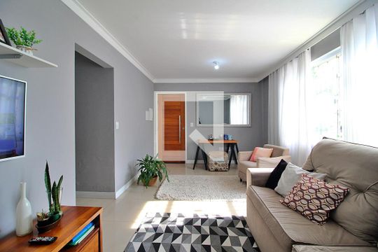 Sala de casa à venda com 3 quartos, 255m² em Parque das Nações, Santo André