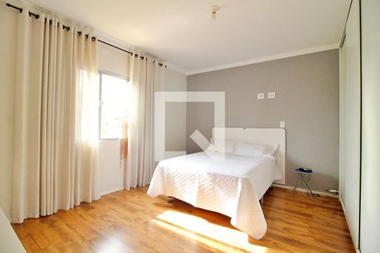 Quarto Suíte de casa à venda com 3 quartos, 255m² em Parque das Nações, Santo André