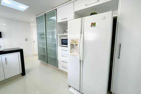 Cozinha de apartamento à venda com 3 quartos, 260m² em Santana, São Paulo