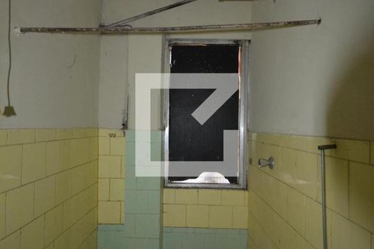 Banheiro de apartamento para alugar com 1 quarto, 40m² em Praça Seca, Rio de Janeiro