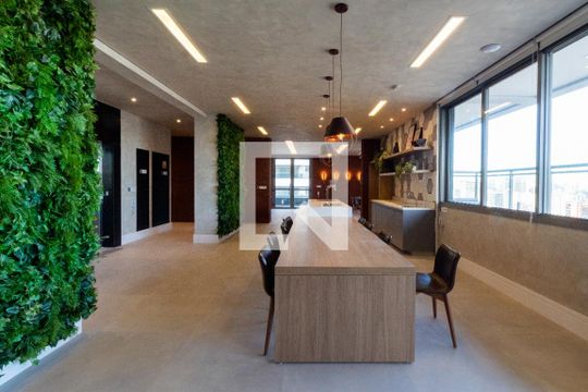 Área comum de kitnet/studio para alugar com 1 quarto, 30m² em Pinheiros, São Paulo