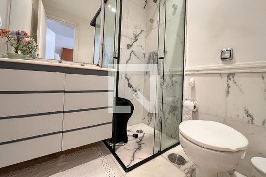 Banheiro do Quarto 1 de apartamento à venda com 3 quartos, 180m² em Perdizes, São Paulo