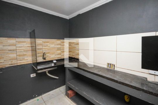 Cozinha de casa para alugar com 2 quartos, 60m² em Conjunto Promorar Sapopemba, São Paulo